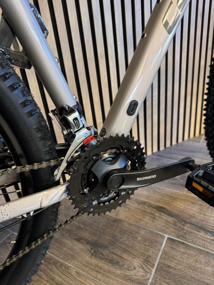 CARRARO CRX 724 27.5 JANT 24 VİTES ACERA HD 36 KADRO DAĞ BİSİKLETİ 2026 MODEL